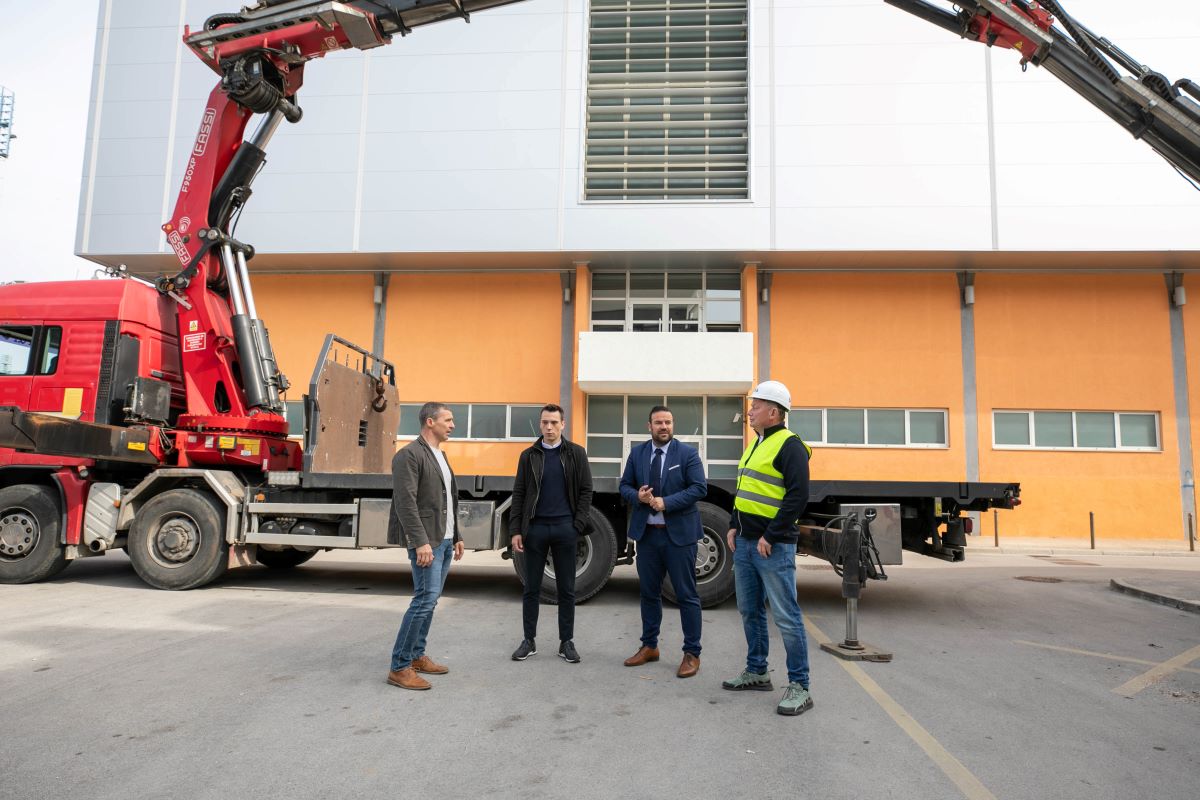 Započeli pripremni radovi postavljanja solarne elektrane na Domu sportova Mate Parlov u Puli